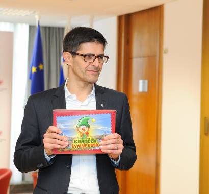 Danes so župana obiskali varovanci enote Mojca iz Kranja