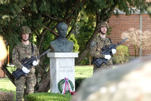 POLAGANJE VENCA OB OBLETNICI SMRTI NARODNEGA HEROJA STANETA ŽAGARJA