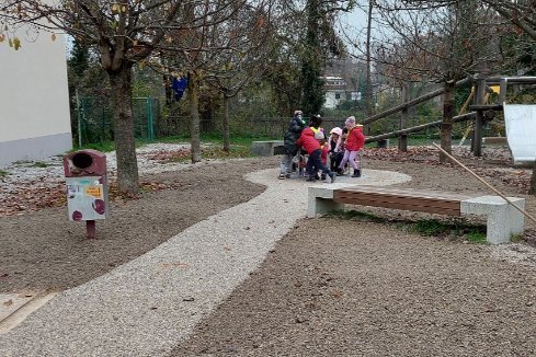 Srečanje in predaja novih igral