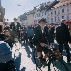 starinska kolesa na Prešernovem Smenju