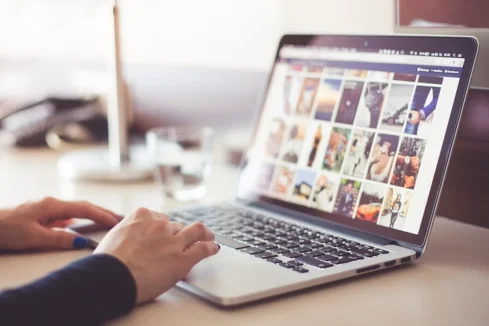 Brezplačni računalniški tečaj DigiModrejši